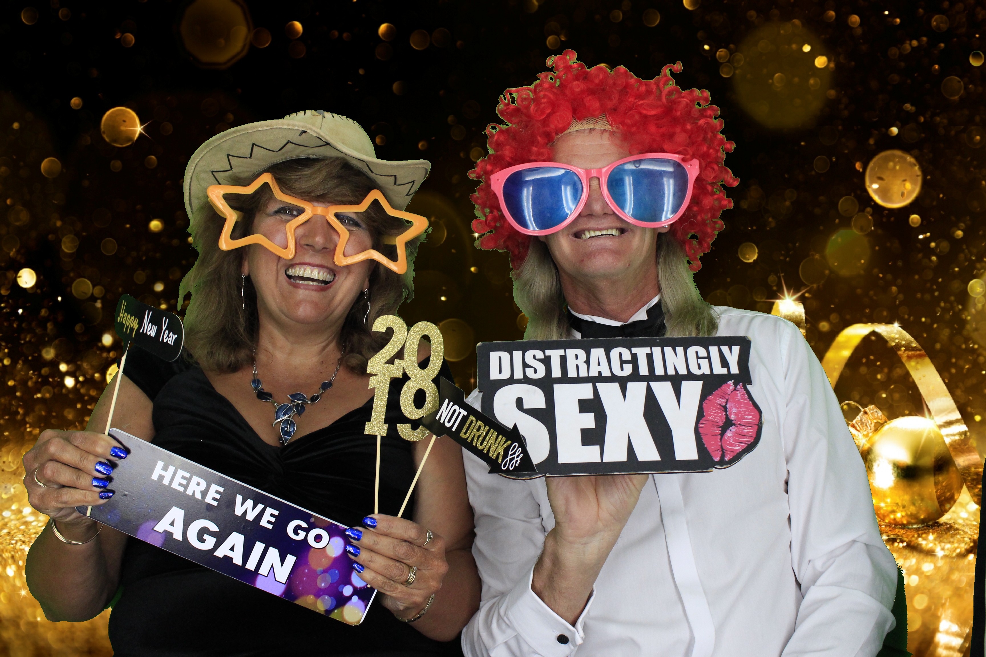 New Years Eve Party Silvermere | View more photos from the event at gallery.myphotoboothexperience.co.uk/u/MyPhotoBoothExperienceLtd/New-Years-Eve-Party-Silvermere